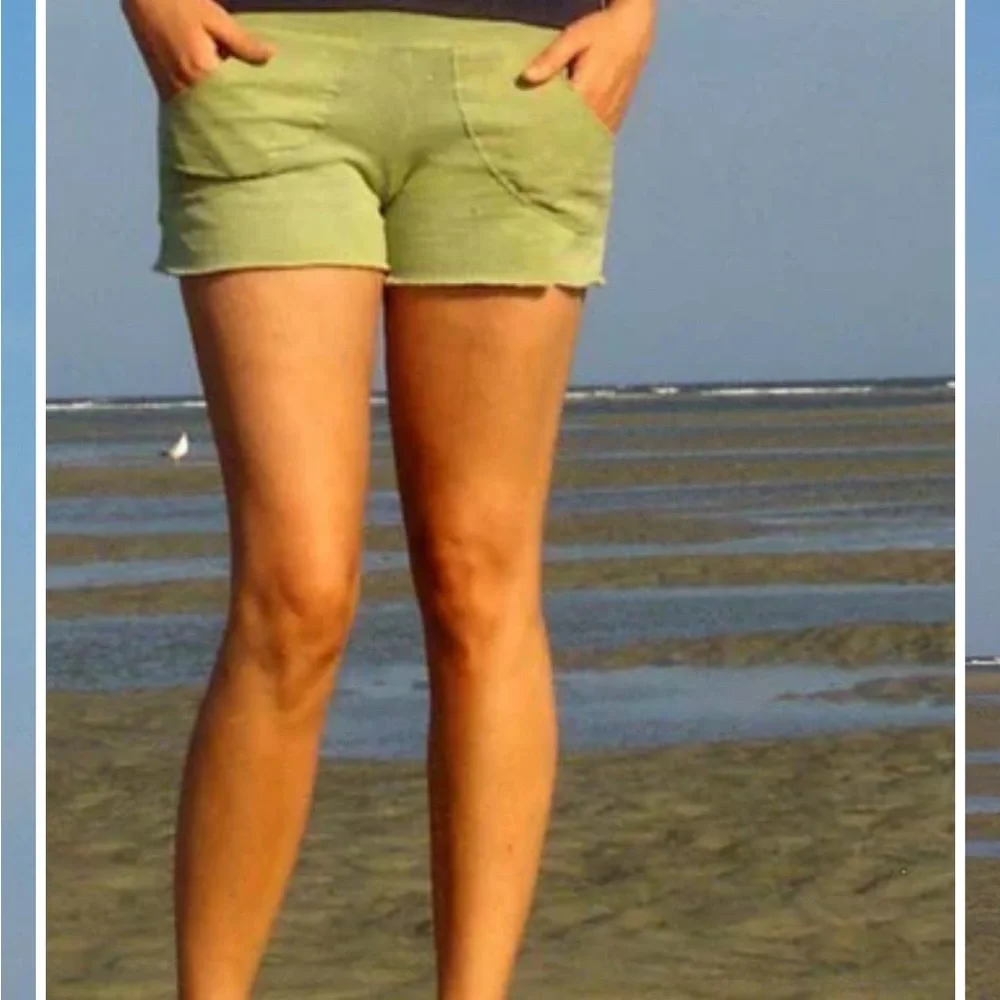 Gaia Conceptions perfect pockets shorty shorts in raisin sz small - Picture 3 of 9